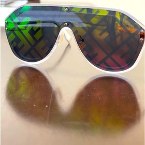 Fendi shades BRAND NEW never worn.